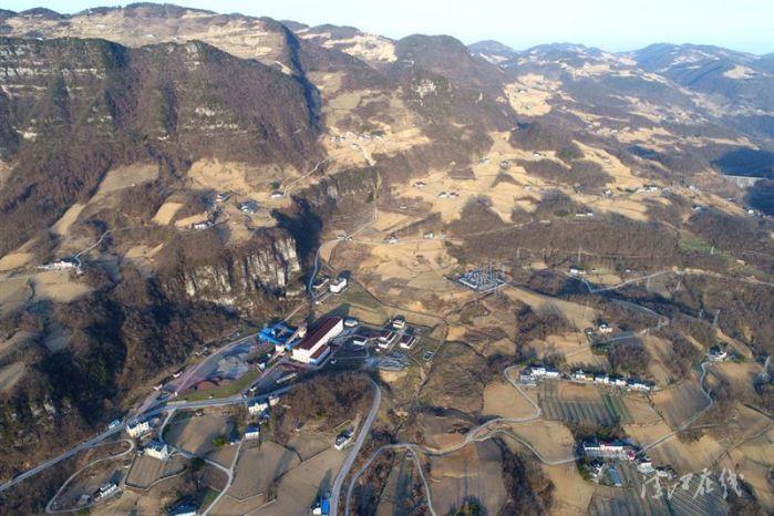 8、火燒坪鄉(xiāng)地貌航拍（郭寒 攝）